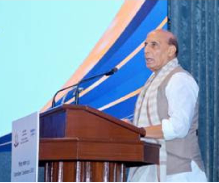 ऑपरेशन सिंदूर के दौरान प्रदर्शित वीरता और घरेलू उपकरणों के प्रदर्शन ने हमारे स्वदेशी उत्पादों की वैश्विक मांग को और बढ़ा दिया है: रक्षा मंत्री