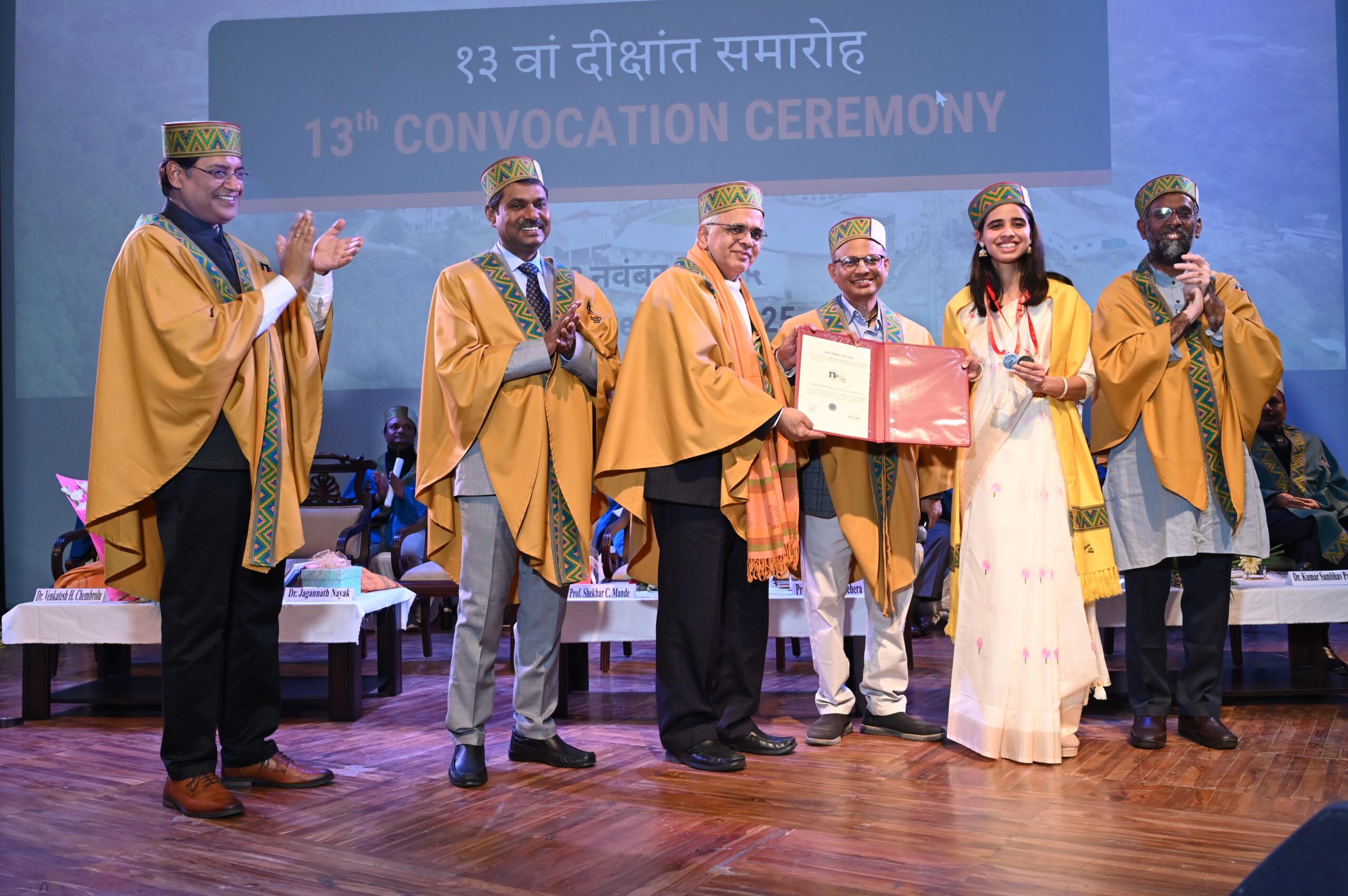 IIT मंडी का 13वां दीक्षांत समारोह हुआ जश्न , 604 स्नातकों में 25% से अधिक महिलाएं,  बनाया नया शैक्षणिक रिकॉर्ड