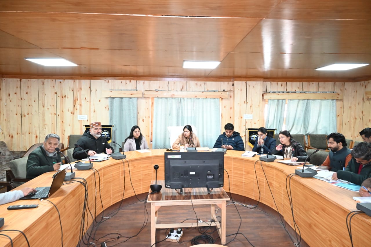 उपायुक्त किरण भड़ाना ने विभागों को समयबद्ध एवं समन्वित कार्ययोजना लागू करने के दिए निर्देश