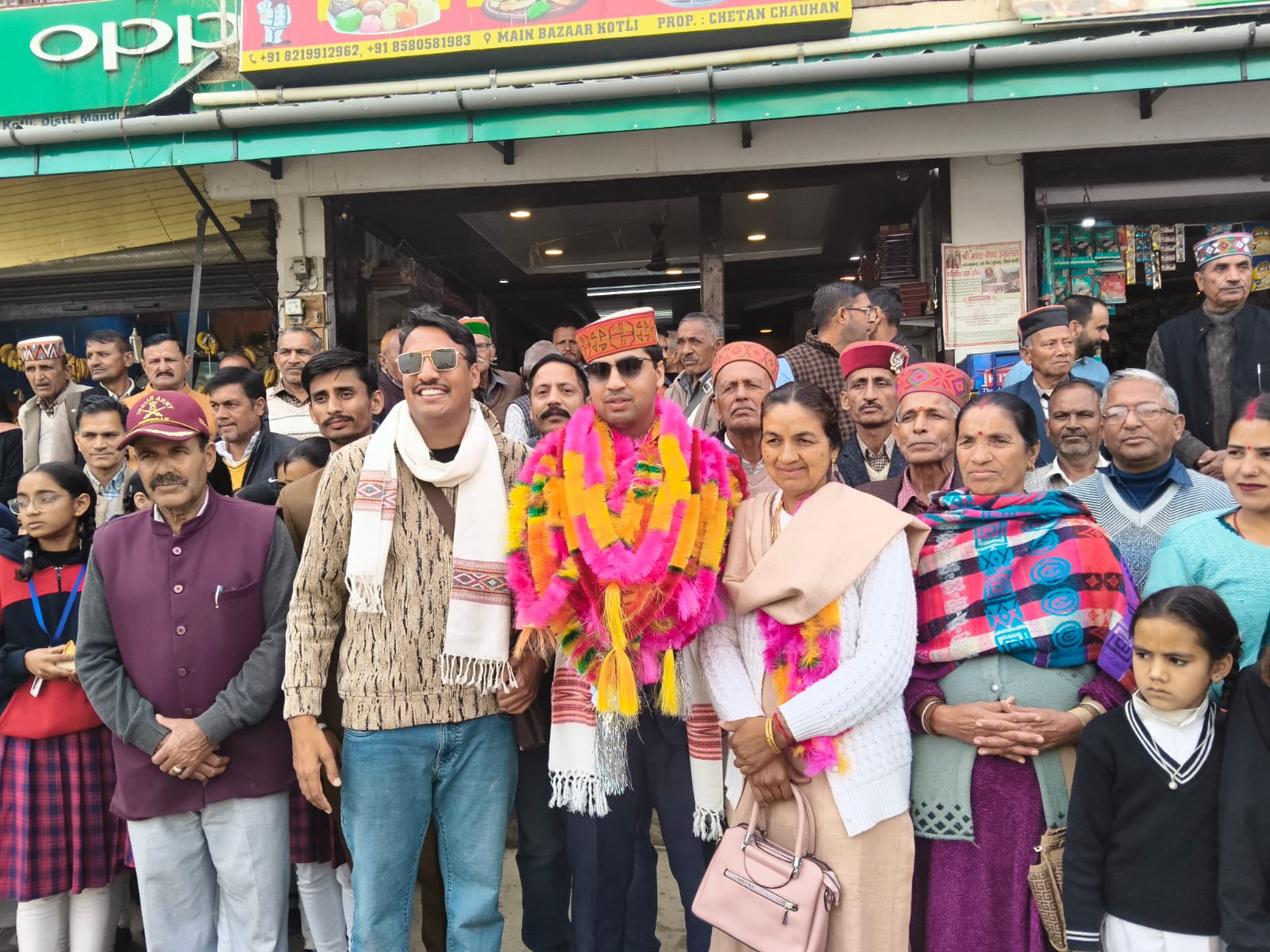 कोटली फ्लाइंग ऑफिसर चयनित होकर अनिल ठाकुर पहुंचे कोटली लोगो ने किया जोरदार स्वागत 