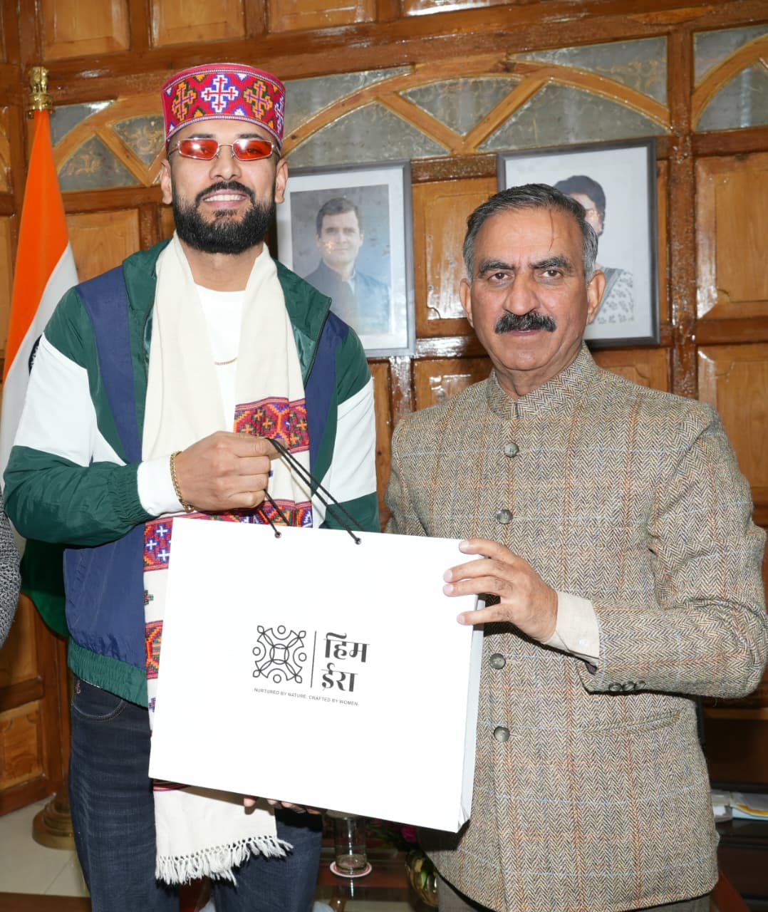 पंजाबी गायक गैरी संधू ने मुख्यमंत्री से की भेंट