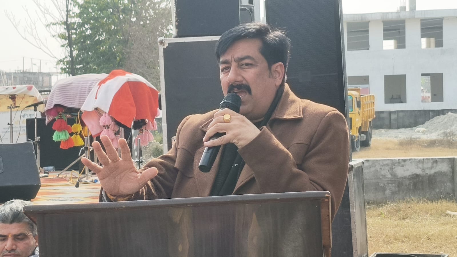 विधायक विवेक शर्मा ने 90 आपदा प्रभावित परिवारों को वितरित किए 65 लाख के चैक