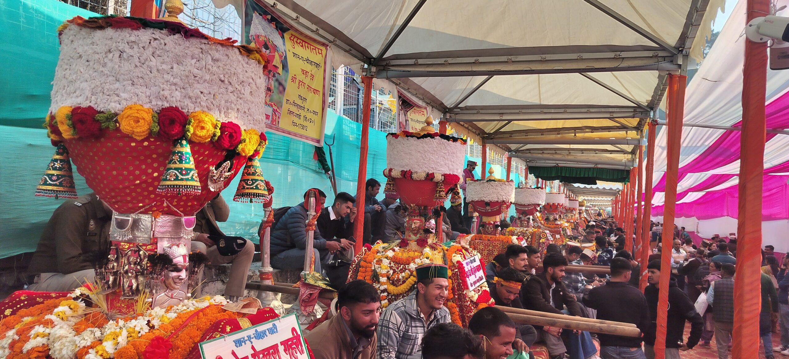 अंतरराष्ट्रीय महाशिवरात्रि मेले में पहली बार अनोखी व्यवस्था: पंजीकृत देवताओं के लिए पकौड़ा शैली टेंट, श्रद्धालुओं को एक लाइन में दर्शन का अवसर