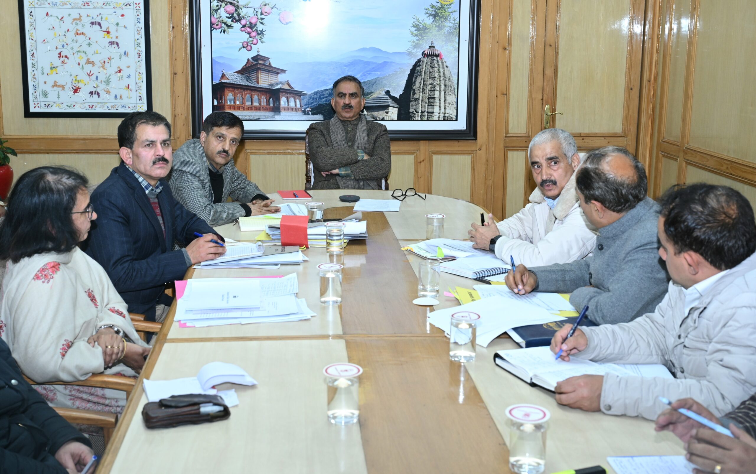 सीबीएसई से संबद्ध स्कूलों के लिए चयनित शिक्षकों का मूल कैडर में अधिकार सुरक्षित रखा जाएः मुख्यमंत्री