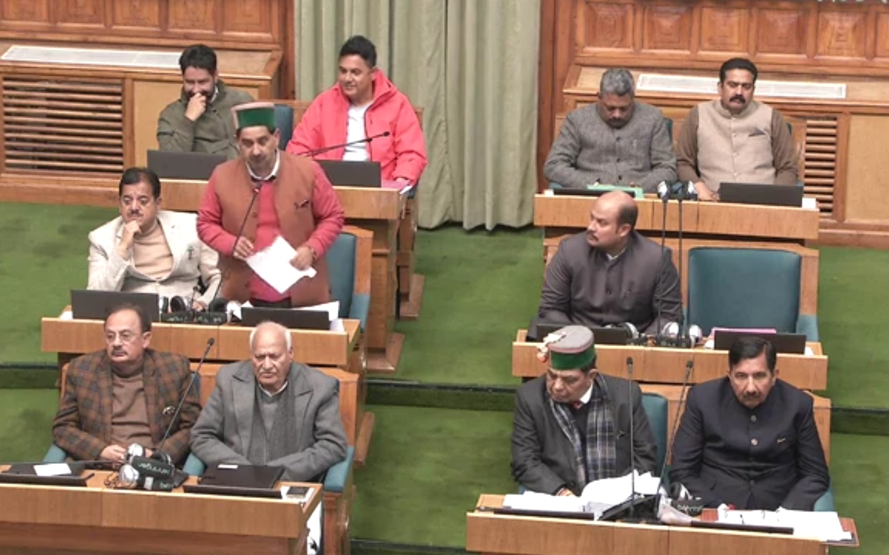 विधानसभा में गूंजा बी.वॉक का मुद्दा: 70% युवाओं को रोजगार, मुख्य शिक्षा बजट में शामिल करने पर होगा विचार