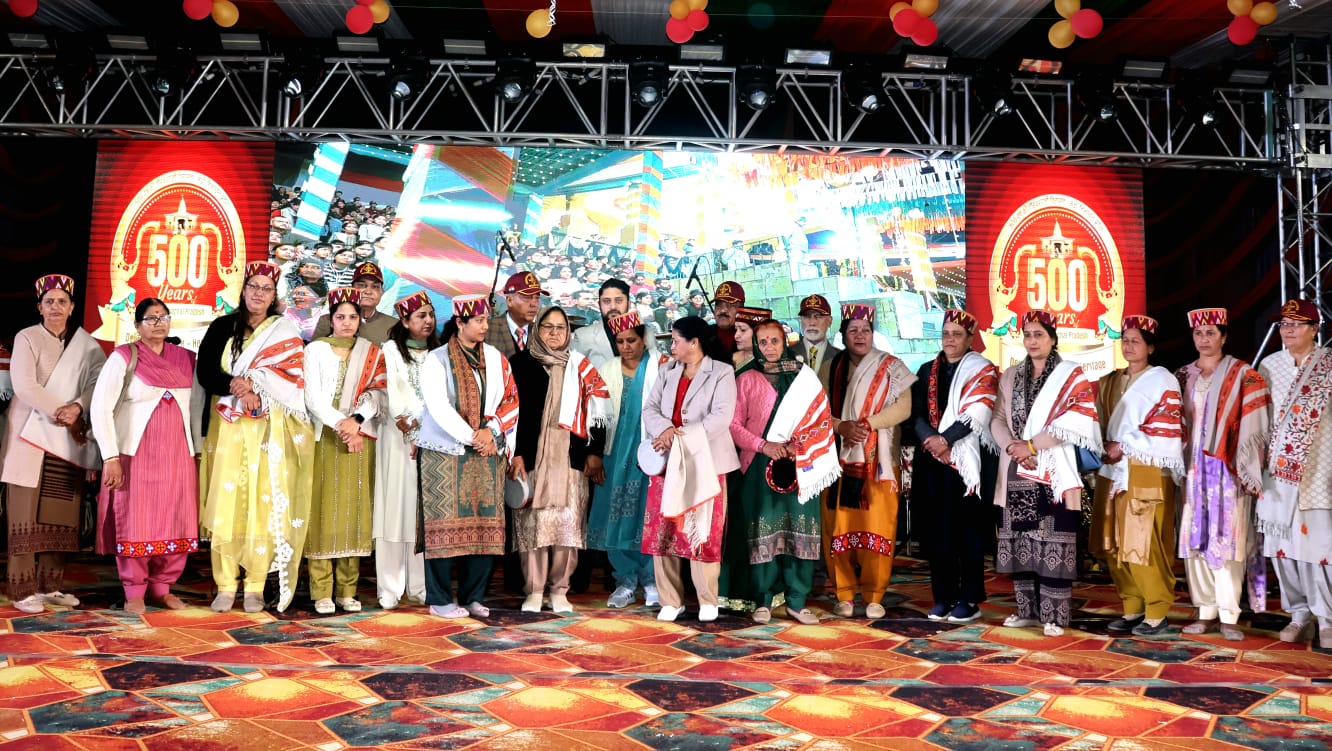 अंतरराष्ट्रीय महाशिवरात्रि महोत्सव की चौथी सांस्कृतिक संध्या में वीर नारियों व वीर माताओं को किया गया सम्मानित