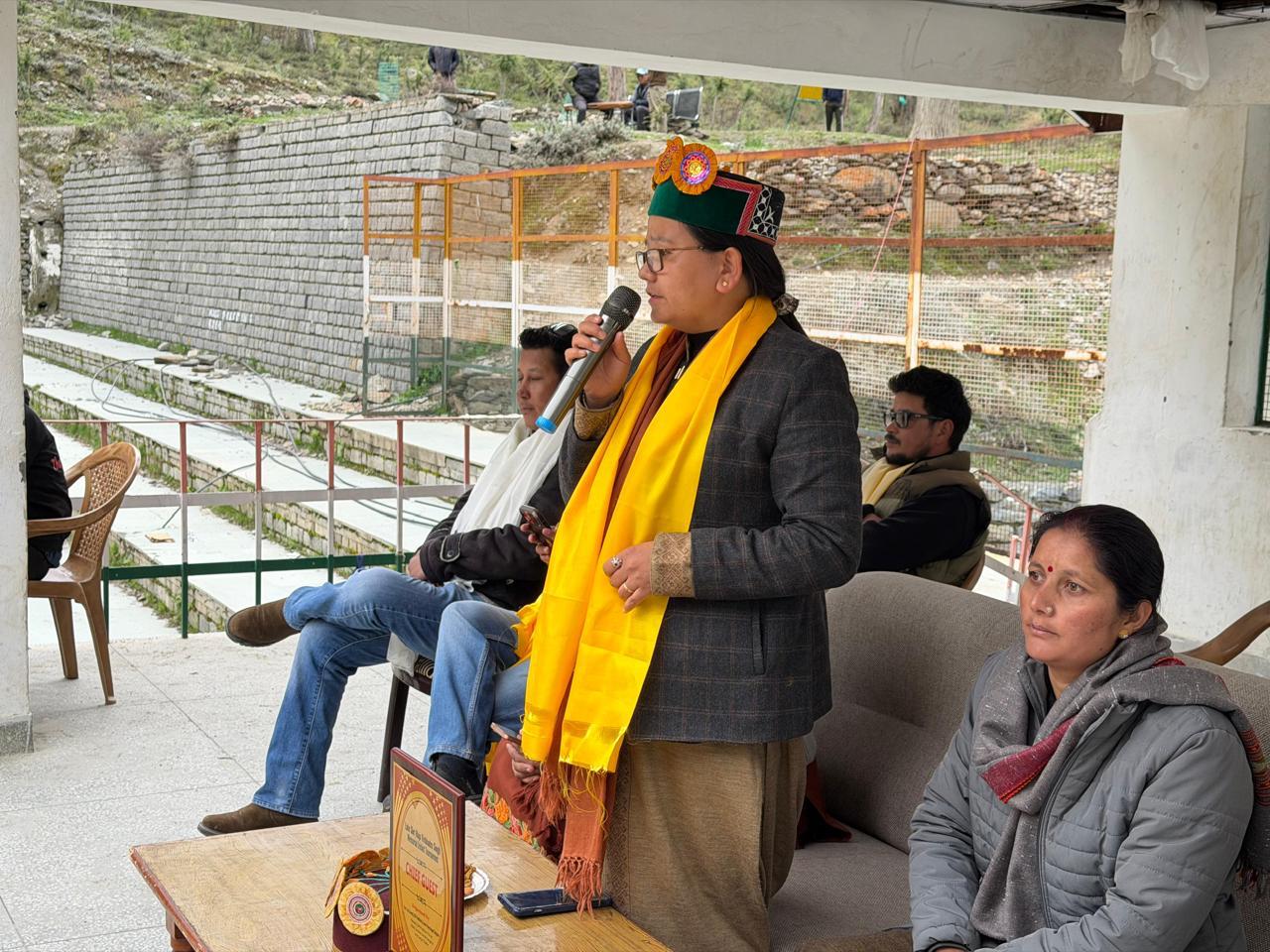 विधायक अनुराधा ने उदयपुर में क्रिकेट टूर्नामेंट का किया शुभारंभ