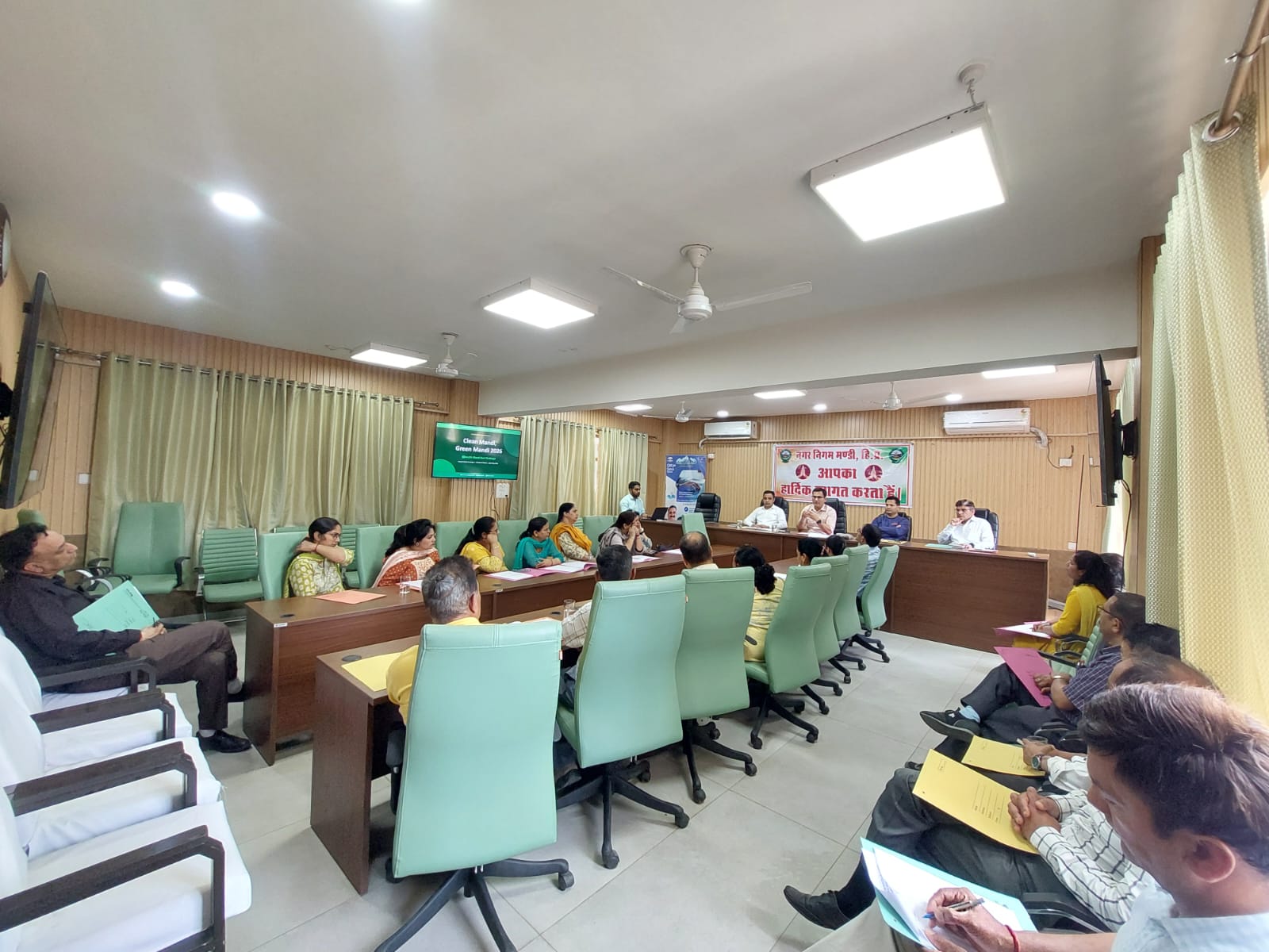 क्लीन मंडी, ग्रीन मंडी 2026” अभियान को लेकर विद्यालयों के साथ जागरूकता कार्यशाला