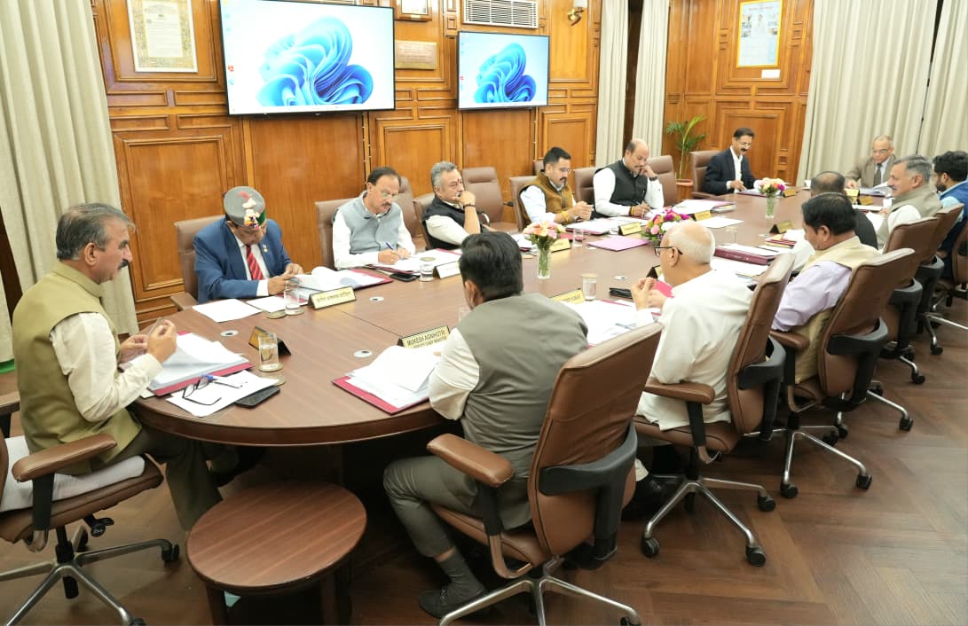 हिमाचल मंत्रिमंडल के बड़े फैसले: 400 वर्क इंस्पेक्टर, 300 डॉक्टर और 200 स्टाफ नर्सों की भर्ती को मंजूरी, किसानों को राहत
