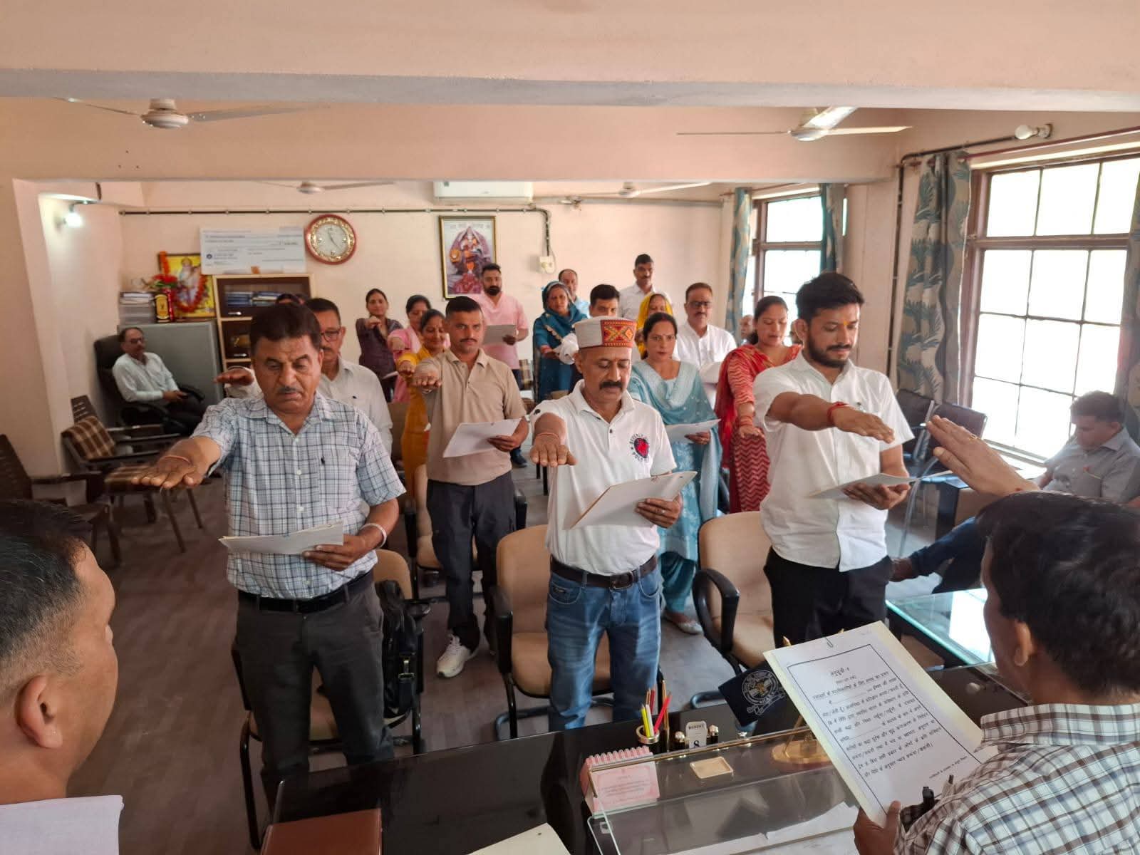 नवनिर्वाचित जिला परिषद सदस्यों का पद एवं गोपनीयता शपथ ग्रहण समारोह संपन्न