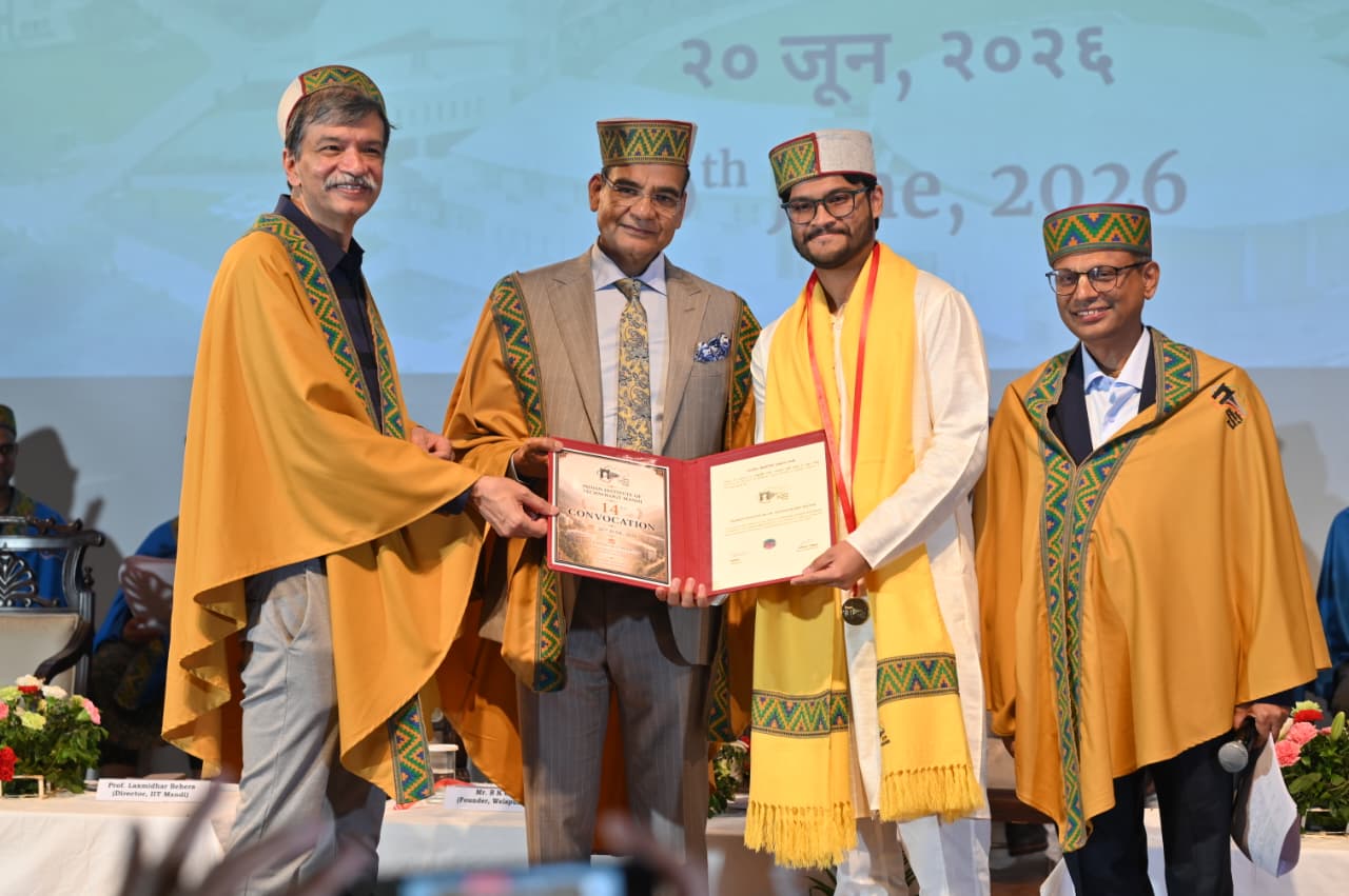 असीम संभावनाओं के साथ राष्ट्र निर्माण में दें योगदान : लक्ष्मीधर बेहरा