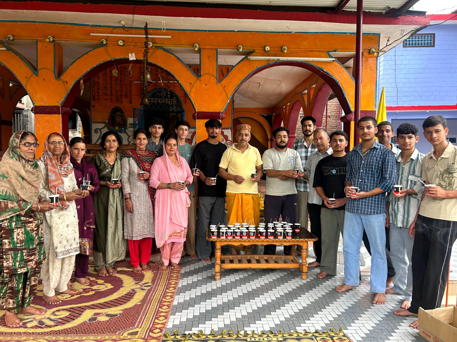 माता बगलामुखी मंदिर सेहली में लगा खीर का भंडारा, भक्तों ने ग्रहण किया प्रसाद