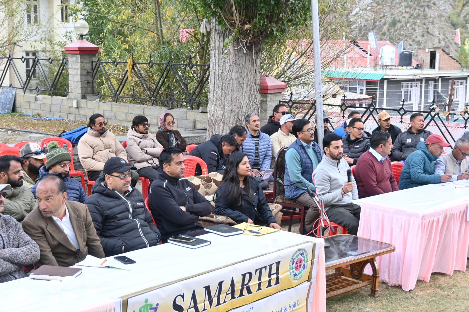 सरकार गांव के द्वार कार्यक्रम के लिए जनसमस्याओं का संकलन, राजस्व विभाग के 13 मामलों का मौके पर निपटारा