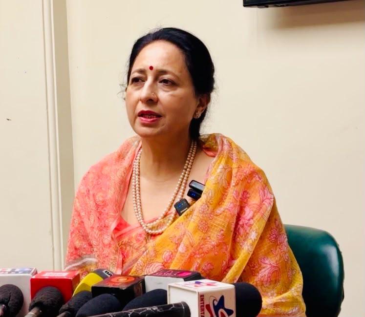 रिटेनिंग वॉल गिरने पर निर्माण गुणवत्ता पर उठे सवाल, प्रो. अनुपमा सिंह ने मांगी जवाबदेही